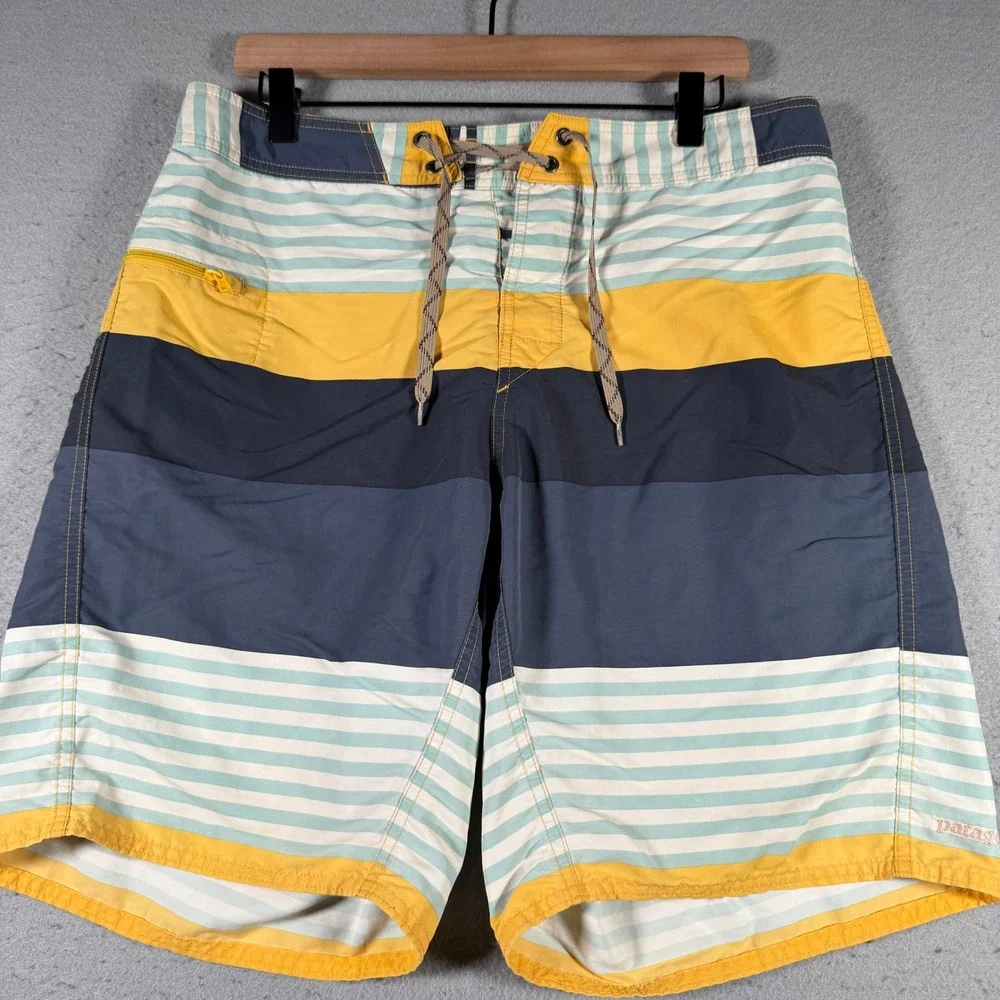 Patagonia Mens Striped Board Shorts Size 34 Yellow Navy Blue‎ Swim Trunks 86556